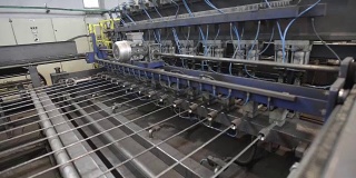 机器的一部分用于焊接钢丝网