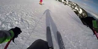 滑雪者POV跟随凸轮