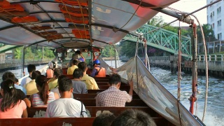乘坐水上出租车沿曼谷运河旅行(延时视频素材模板下载