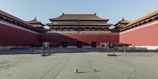 中国北京，2016年3月21日:午门建筑(紫禁城的一部分)和天空，中国北京