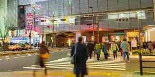日本东京秋叶原地区的4K延时摄影。(放大相机视图)