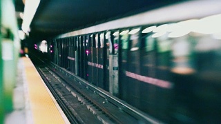 纽约地铁的火车站视频素材模板下载