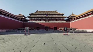 中国北京，2016年3月21日:午门建筑(紫禁城的一部分)和天空，中国北京视频素材模板下载