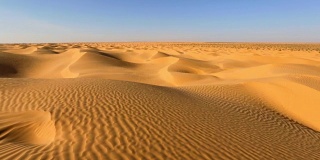 撒哈拉沙漠附近的大Erg东方，突尼斯，非洲