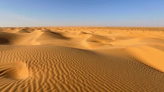 撒哈拉沙漠附近的大Erg东方，突尼斯，非洲视频素材模板下载