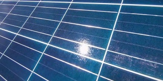 太阳能电池板上的太阳反射