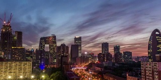 北京CBD从白天到夜晚的鸟瞰图(放大)