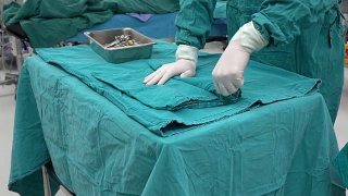 擦洗护士准备手术器械视频素材模板下载