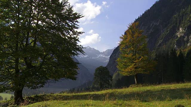 T/L秋季高山峡谷