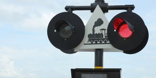 在铁路轨道上工作的铁路信号
