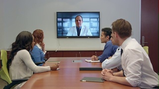 多民族医生和专业人员有视频会议视频素材模板下载