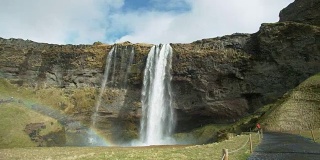 冰岛Seljalandsfoss瀑布全景图