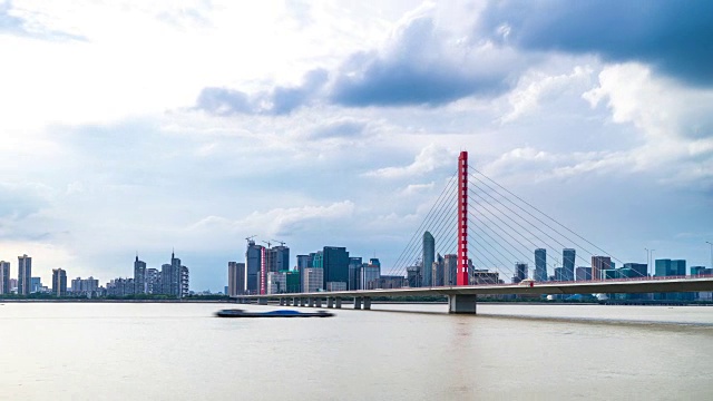 从河岸的时间推移看杭州新市中心的城市景观和天际线