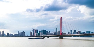 从河岸的时间推移看杭州新市中心的城市景观和天际线
