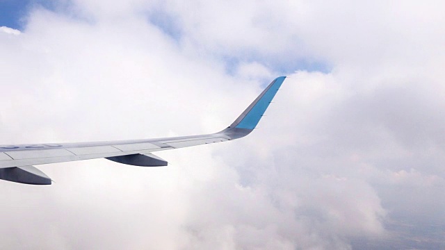 从飞行的飞机上看到的云景观。