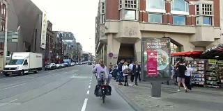 4K POV:在阿姆斯特丹街道上骑自行车