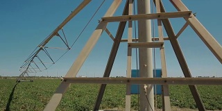 农业古图拉雷加农场洒水器