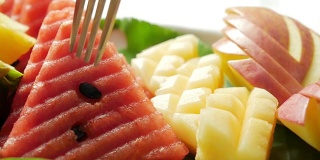 水果苹果，菠萝，西瓜，从右到左平移，超高清格式