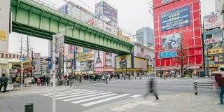日本东京秋叶原区。秋叶原是著名的电子产品和动漫购物中心。