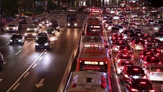 广州繁忙交通的BRT(快速公交)视频素材模板下载