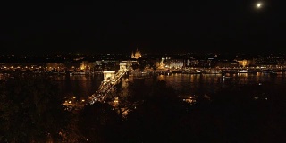 T/L Budapest And The Széchenyi Chain Bridge From Castle Hill眺望