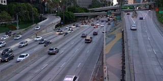 洛杉矶高速公路上的交通状况