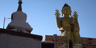 印度查谟和克什米尔利吉尔寺的佛像
