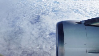 飞机在云层上飞行视频素材模板下载