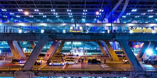 时间流逝:泰国素万那普机场的夜景