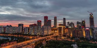 T/L WS HA PAN俯瞰北京天际线，从夜晚到白天