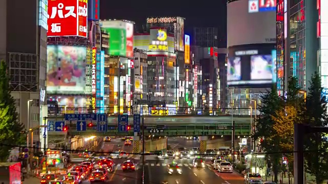 4K延时:日本东京新宿区的交通状况。
