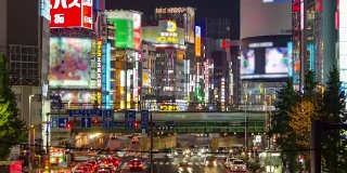 4K延时:日本东京新宿区的交通状况。