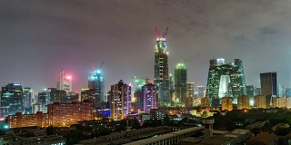 T/L WS HA在北京CBD地区的摩天大楼和建筑工地夜间高架视图