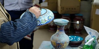 陶艺上色，北京，中国。