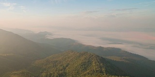 日出看山景