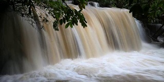 莲森林，泰国北碧府的怀美卡明瀑布
