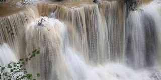 莲森林，泰国北碧府的怀美卡明瀑布