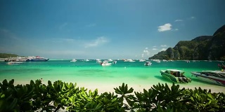 泰国安达曼海南部甲比岛的皮皮岛海滩。