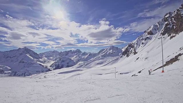 奥地利的阿尔卑斯山在Kuehtai滑雪场