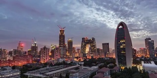 T/L WS HA ZI鸟瞰图北京CBD区域的黎明，夜晚到白天的过渡