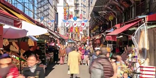 日本东京Ameyoko市场上的人群
