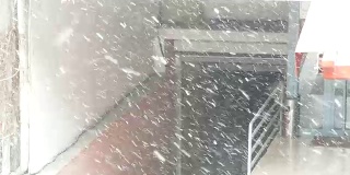 安卡拉冬季车库的雪