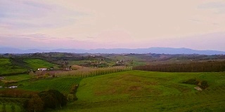 全高清意大利乡村，绿色山丘
