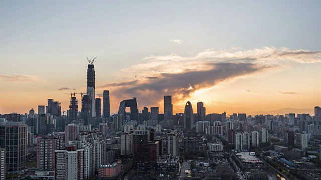 T/L WS HA Beijing Dramatic Urban Skyline Changing in sunshine /北京，中国