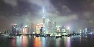 T/L WS HA PAN夜间俯瞰上海天际线/中国上海