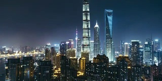 T/L WS HA TD高视角上海市中心和住宅区夜间/上海，中国