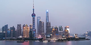 T/L WS PAN城市摩天大楼，日夜过渡/上海，中国