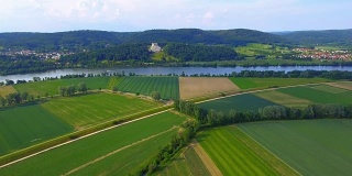 巴伐利亚州的多瑙河和瓦尔哈拉纪念馆