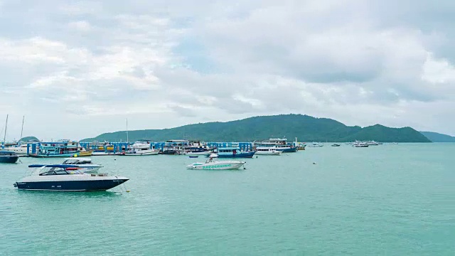 4K时光流逝:普吉岛港口海上保险业务船港口豪华旅游海岸线旅游