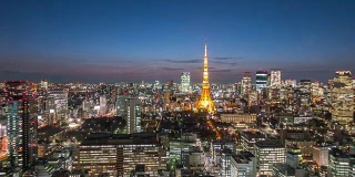 时间流逝在黄昏时间东京塔城市景观，东京天际线关东日本
